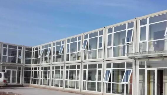 集裝箱移動(dòng)板房使用壽命有多長(zhǎng)?住人能住多少年? 集裝箱移動(dòng)板房使用壽命有多長(zhǎng)?住人能住多少年?