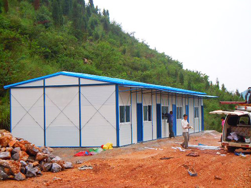 濟(jì)南活動板房廠家告訴你應(yīng)該怎么進(jìn)行清洗活動板房 濟(jì)南活動板房廠家